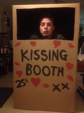 Chris does a safety check on Kissing Booth before giving to leopards