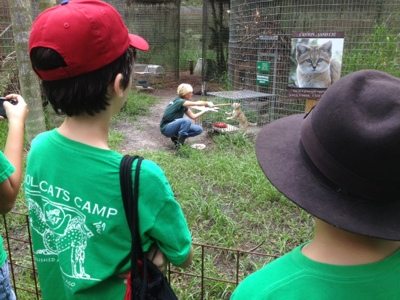Summer Campers watch Operant Conditioning done by Marie